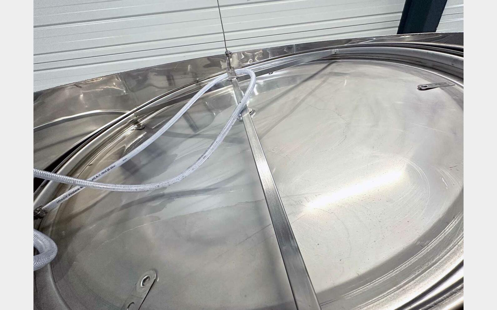Cuve inox 316L thermor&eacute;gul&eacute;e 21 HL (2100 litres) ANJOU INOX