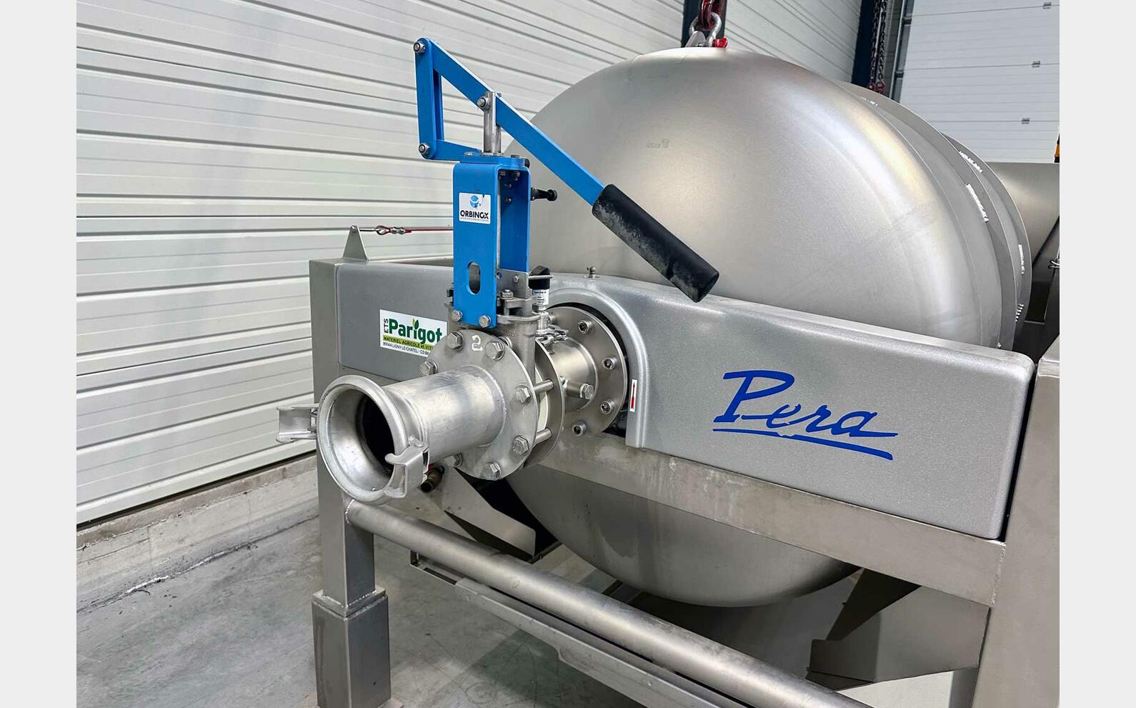 Pneumatic  press - Model PE35 35 HL (3,500 litres) PERA