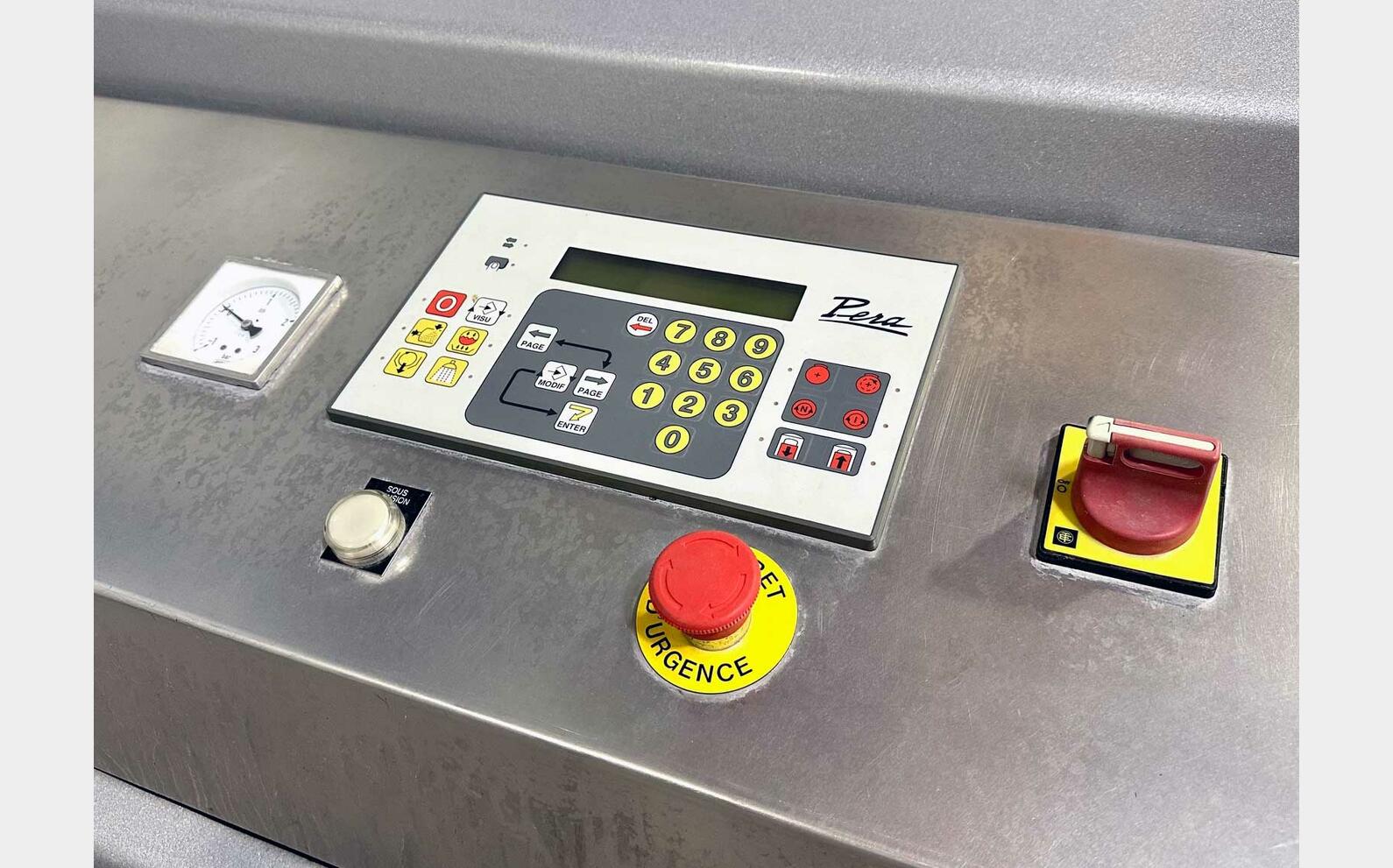 Pressoir pneumatique mod&eacute;le PE30 30 HL (3 000 litres) PERA