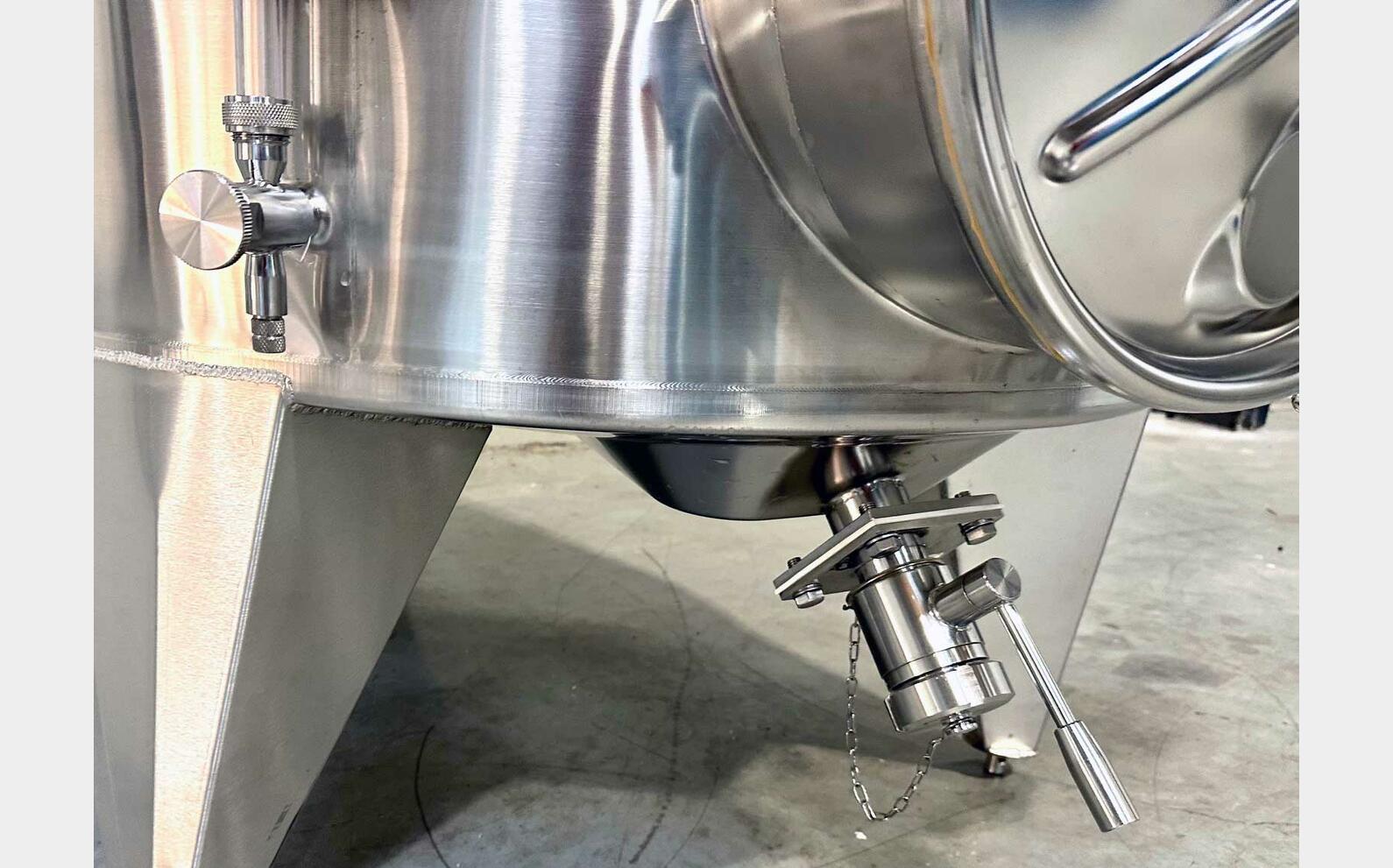 316 SS tank with floating lid 9.5 HL (958 litres) ARSILAC