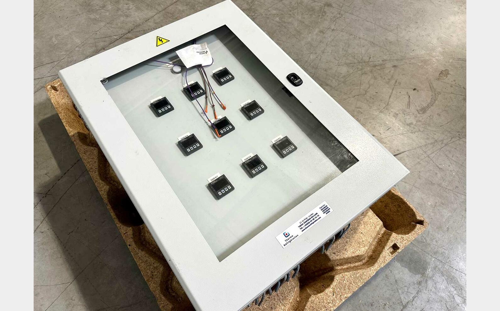 Coffret de r&eacute;gulation de temp&eacute;rature