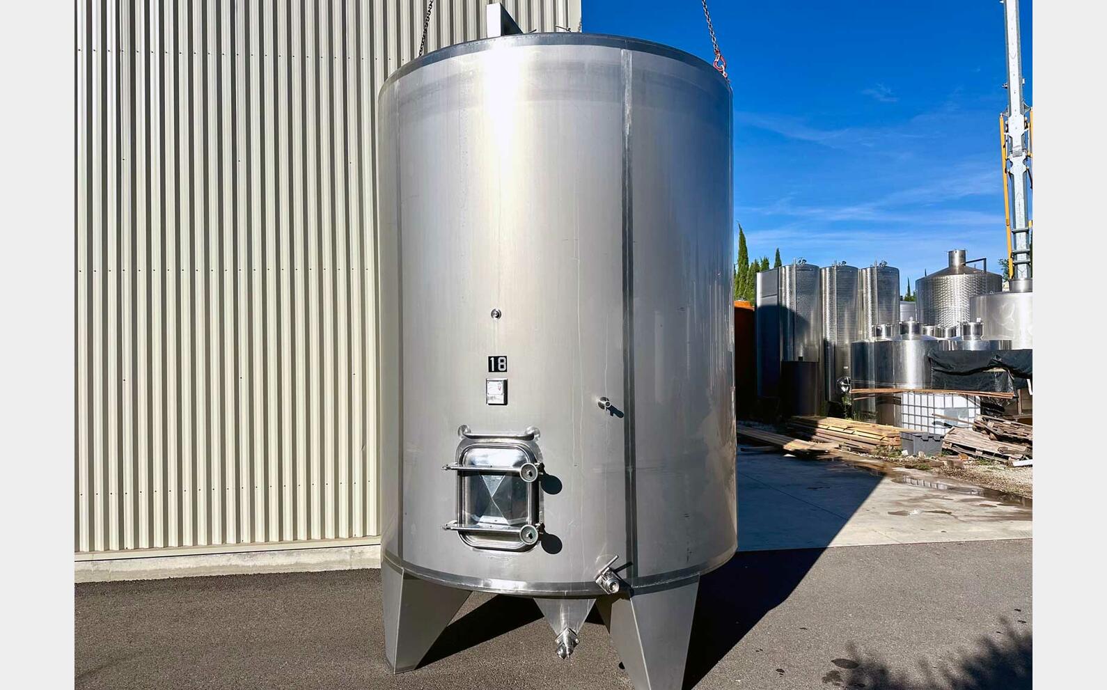 Cuve inox 304 fond conique sur pieds 155 HL (15 500 litres) RURALINOX