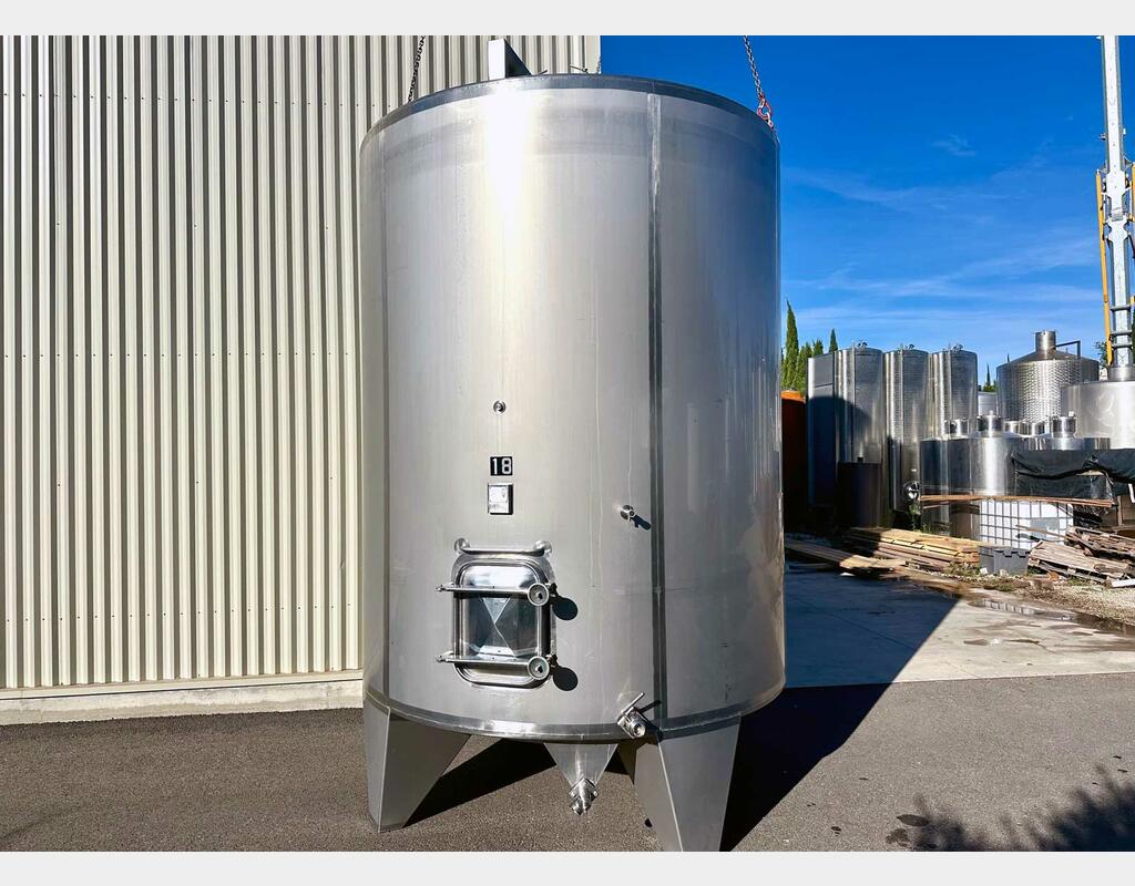 Cuve inox 304 fond conique sur pieds 155 HL (15 500 litres) RURALINOX