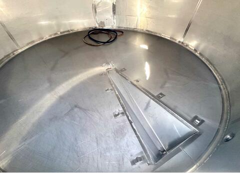 Cuve inox 304 fond conique sur pieds 155 HL (15 500 litres) RURALINOX