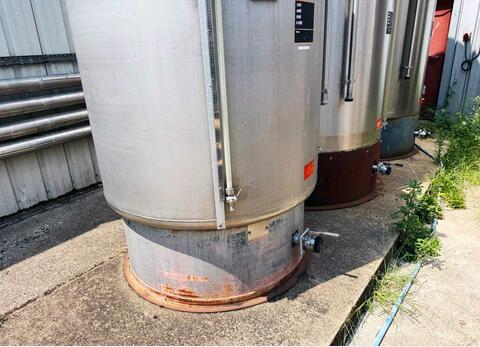 304 SS tank with conical base and skirt 34 HL (3,400 litres) CITERNOX
