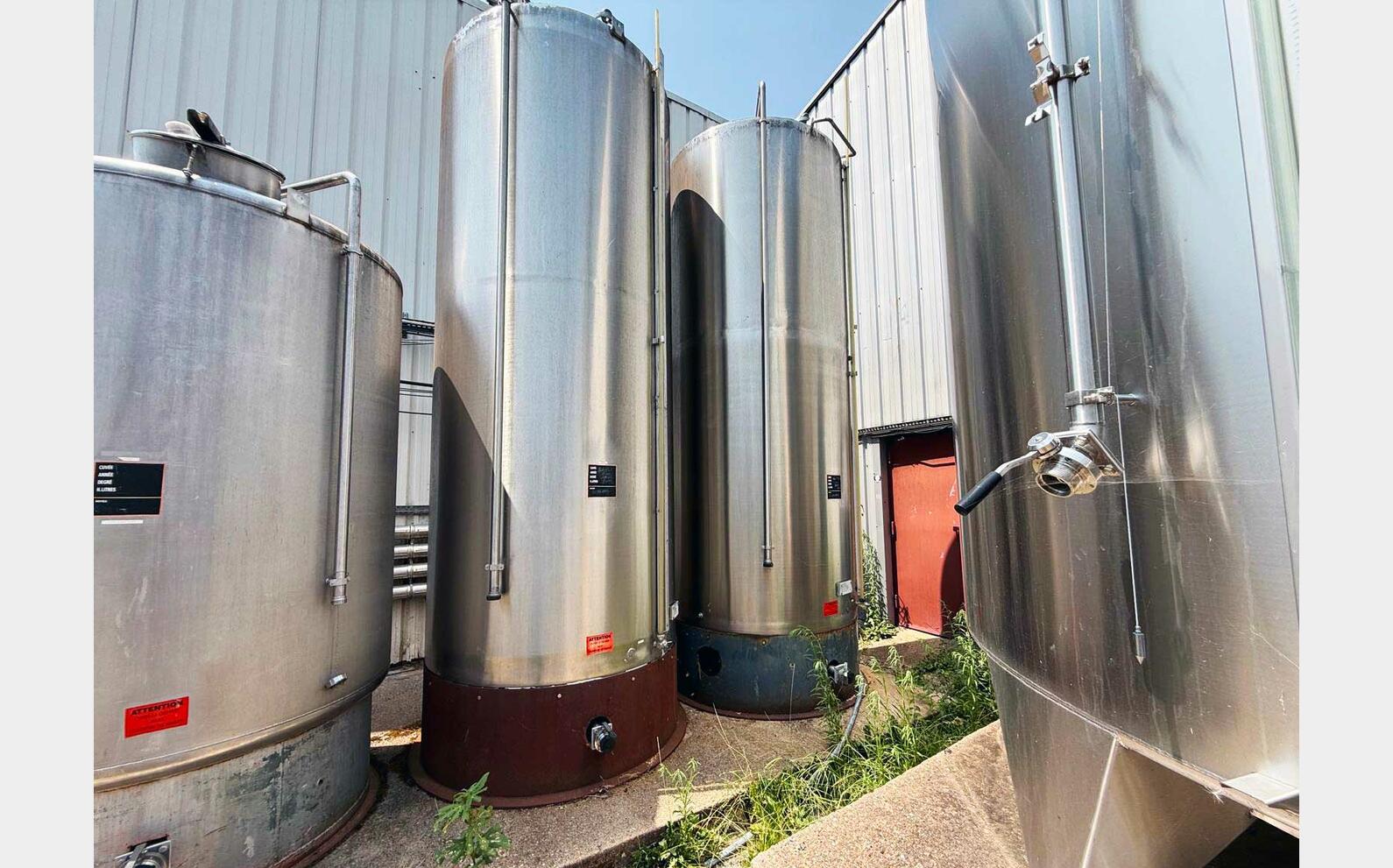 304 SS tank with conical base and skirt 65 HL (6,500 litres) SIRECH HOSTIER