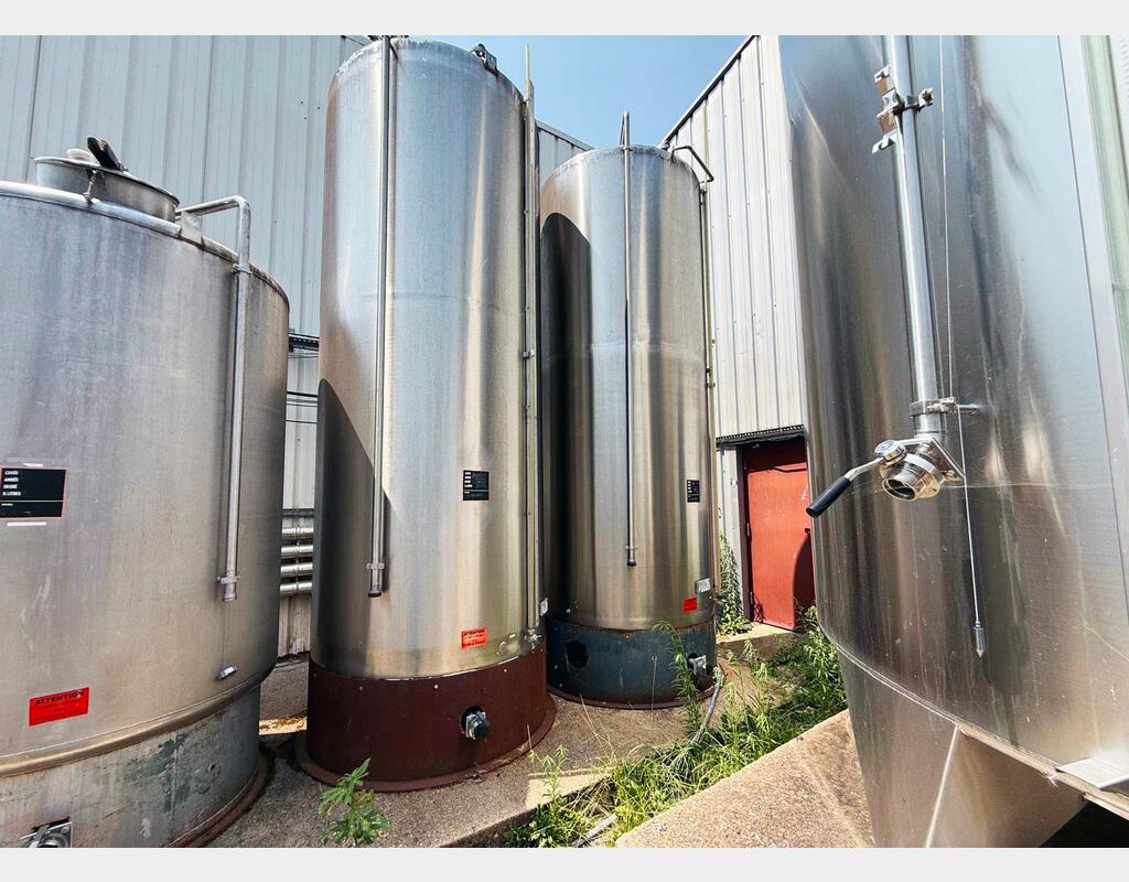 304 SS tank with conical base and skirt 65 HL (6,500 litres) SIRECH HOSTIER