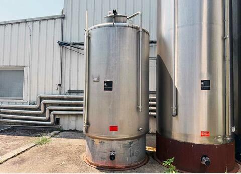 304 SS tank with conical base and skirt 34 HL (3,400 litres) CITERNOX