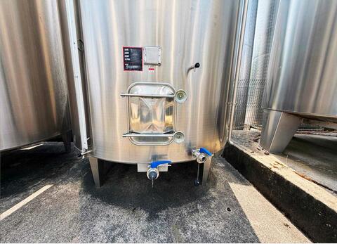 304 SS tank with conical base on legs 150 HL (15,000 litres)
