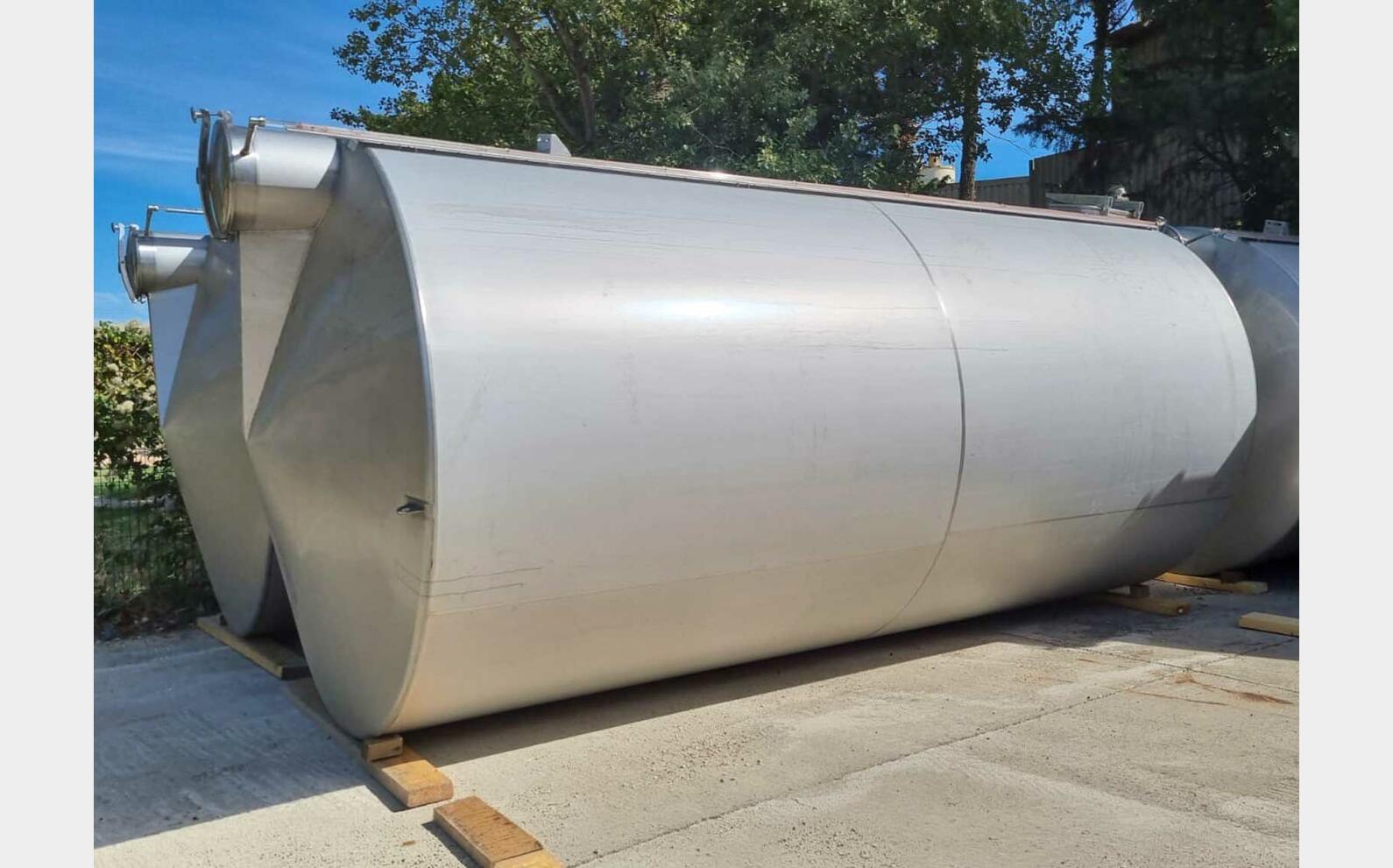 304 SS flat-bottomed tank 264 HL (26,400 litres) BRESSANE CHAUDRONNERIE
