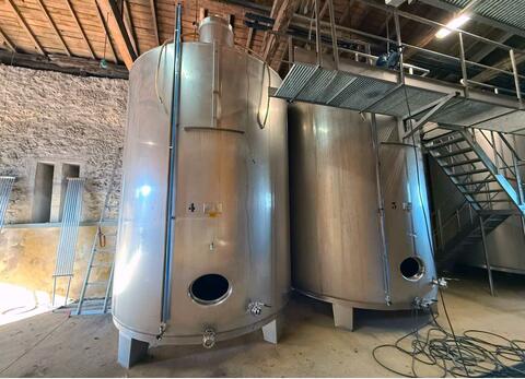 Cuve inox 304 thermor&eacute;gul&eacute;e sur pieds 240 HL (24 000 litres) IZZINI