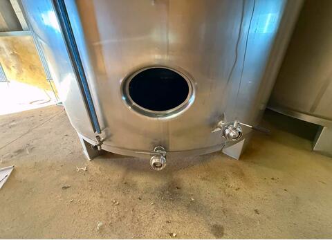 Cuve inox 304 thermor&eacute;gul&eacute;e sur pieds 240 HL (24 000 litres) IZZINI