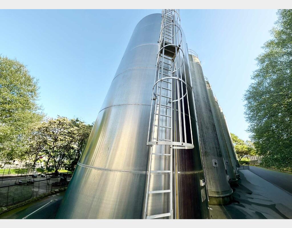 Cuve inox 304 fond plat 1500 HL (150 000 litres) TEC INOX