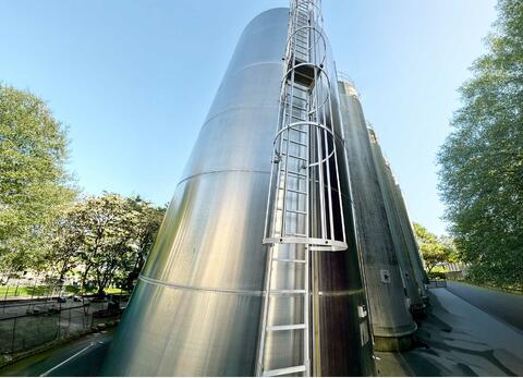 304 SS flat-bottomed tank 1500 HL (150 000 litres) TEC