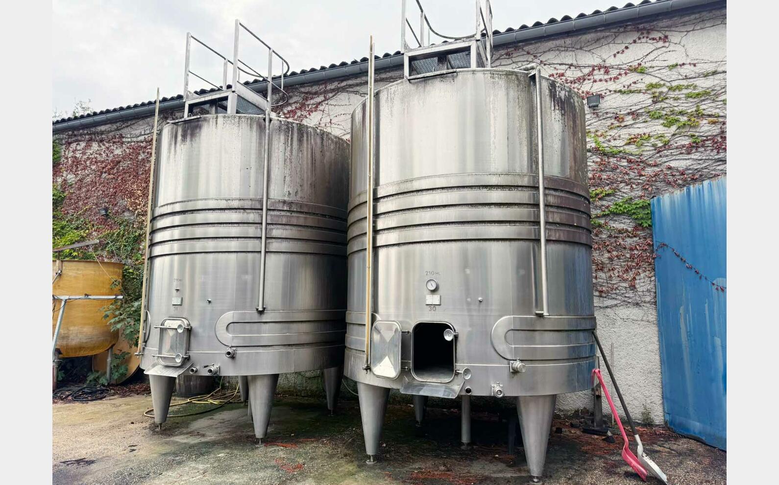 Cuve inox 304 thermor&eacute;gul&eacute;e fond plat 210 HL (21 000 litres) STAI