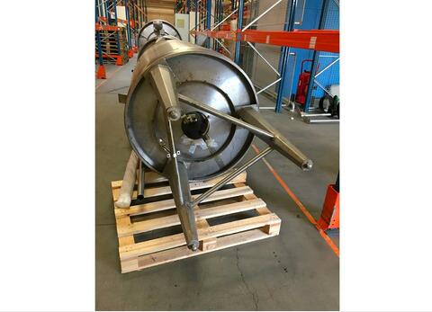 Cuve inox 304 agit&eacute;e fond conique 16 hl (1 600 Litres ) PIERRE GUERIN