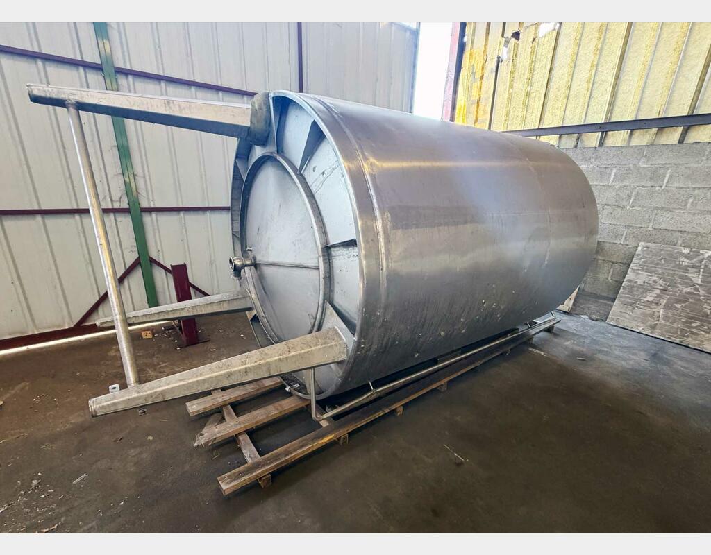 Cuve inox 316L agit&eacute;e fond conique 68.35 hl (6 835 Litres ) OIERRE GUERIN