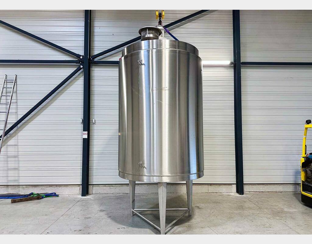 Cuve inox 316L agit&eacute;e fond conique 68.35 hl (6 835 Litres ) OIERRE GUERIN