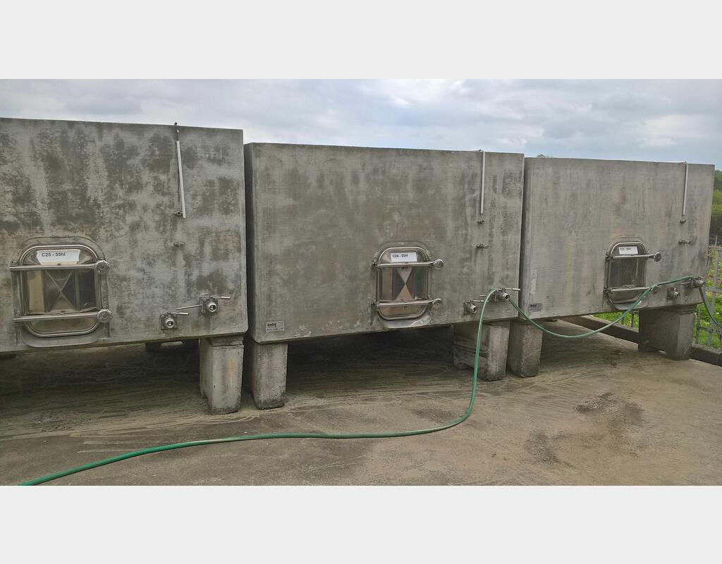 Cuve b&eacute;ton de 55 hls
