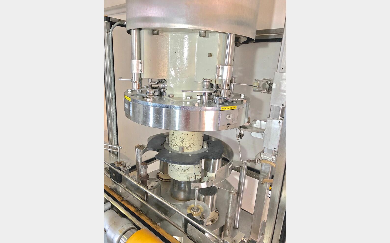 Boucheuse Bertolaso 4 t&ecirc;tes Mod&egrave;le : DELTA