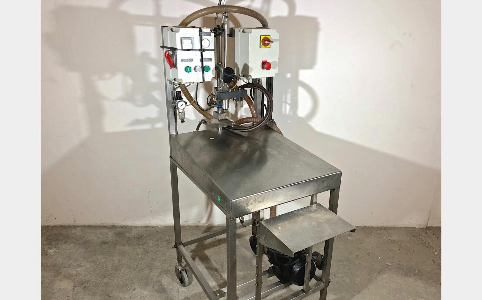 Machine &agrave; remplir les BAG