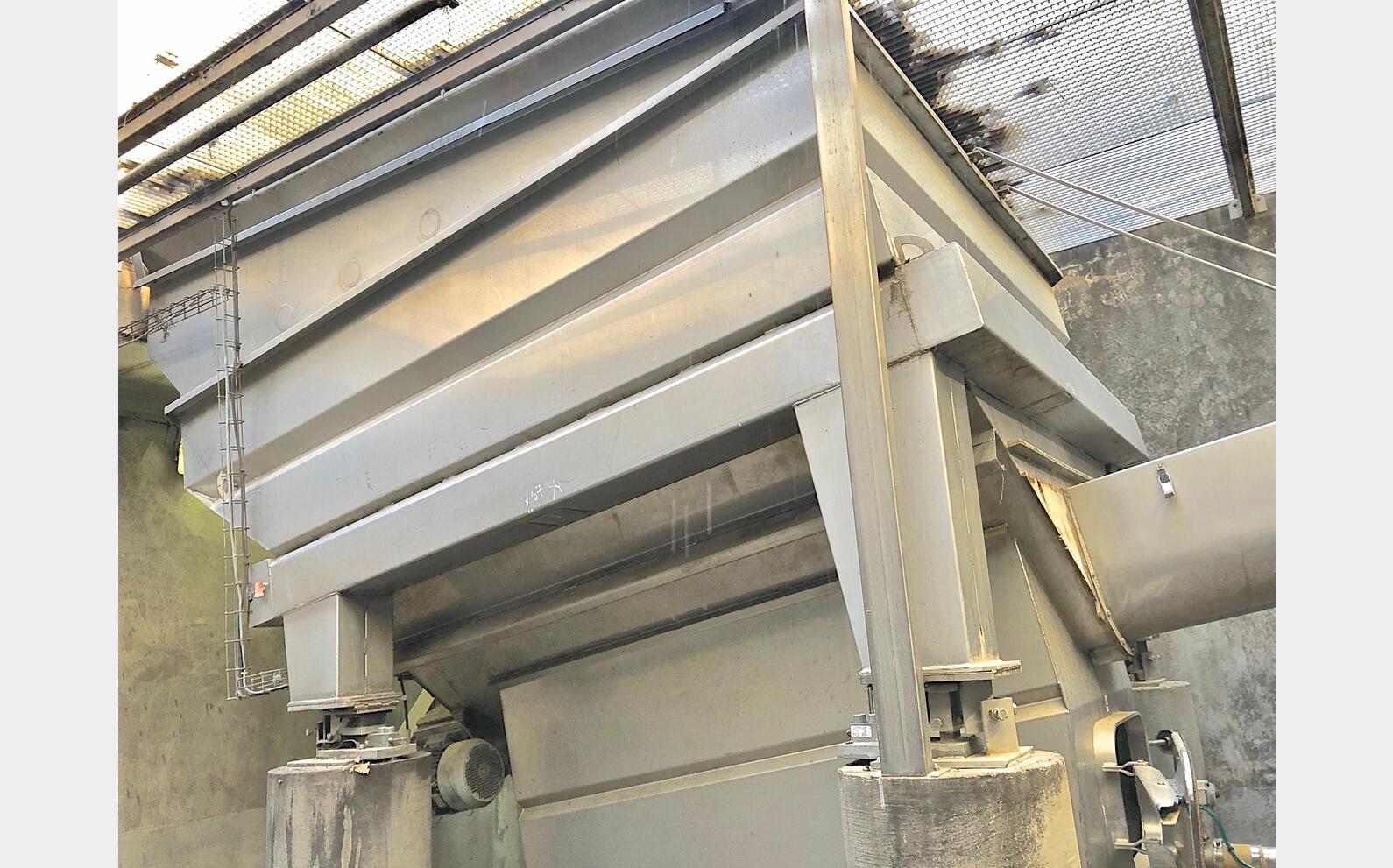 Conquet de r&eacute;ception de vendange 100 HL (10 000 Litres) PERA