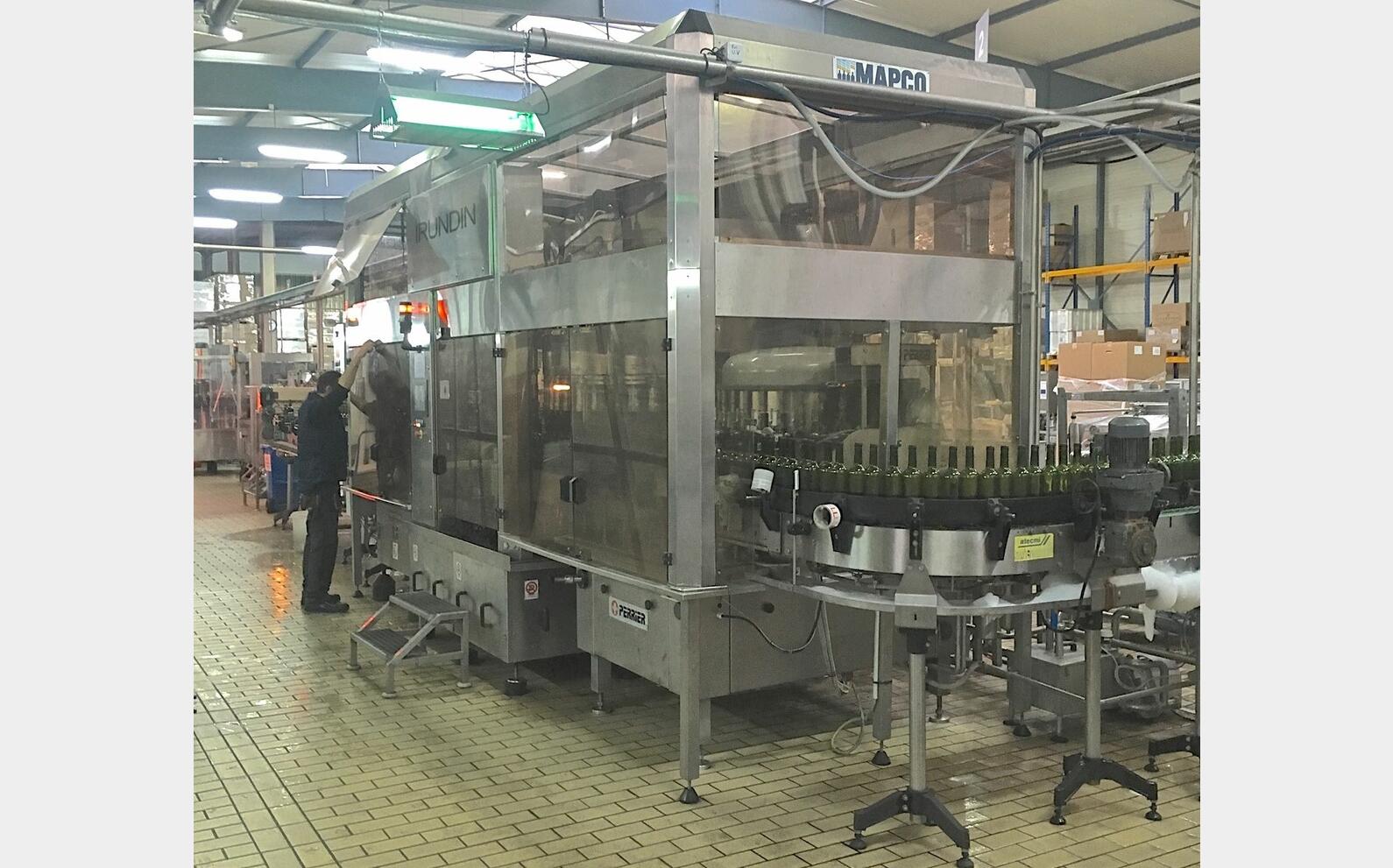 TRIBLOC Cadence : 8.000 Bt/h PERRIER / IRUNDIN / BERTOLASO