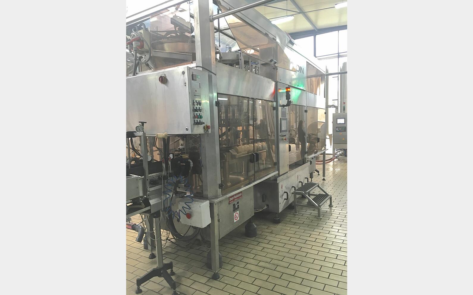 TRIBLOC 8,000 bottle / hour 8,000 bottle / hour