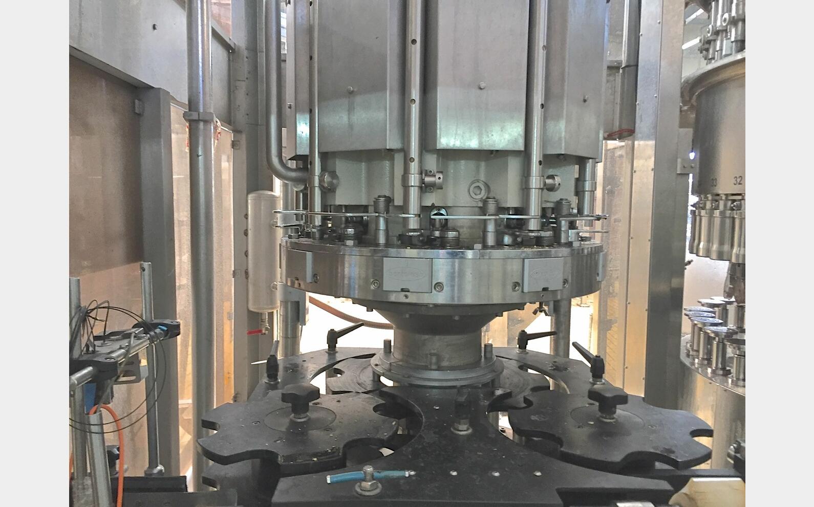 TRIBLOC Cadence : 8.000 Bt/h PERRIER / IRUNDIN / BERTOLASO
