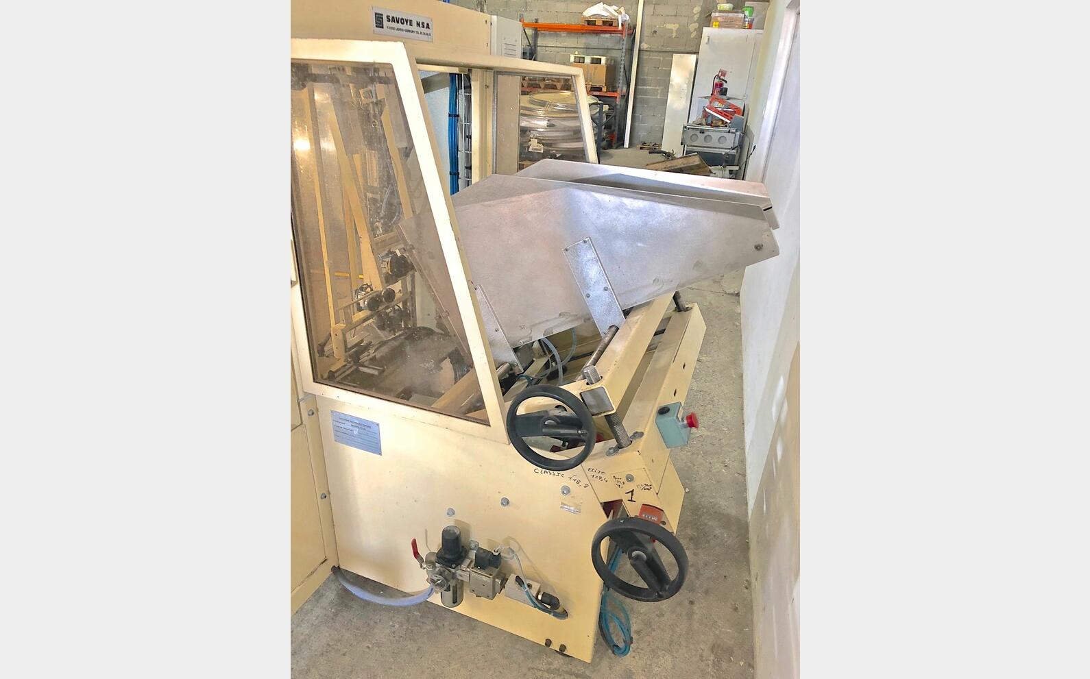 Form-packer SAVOYE