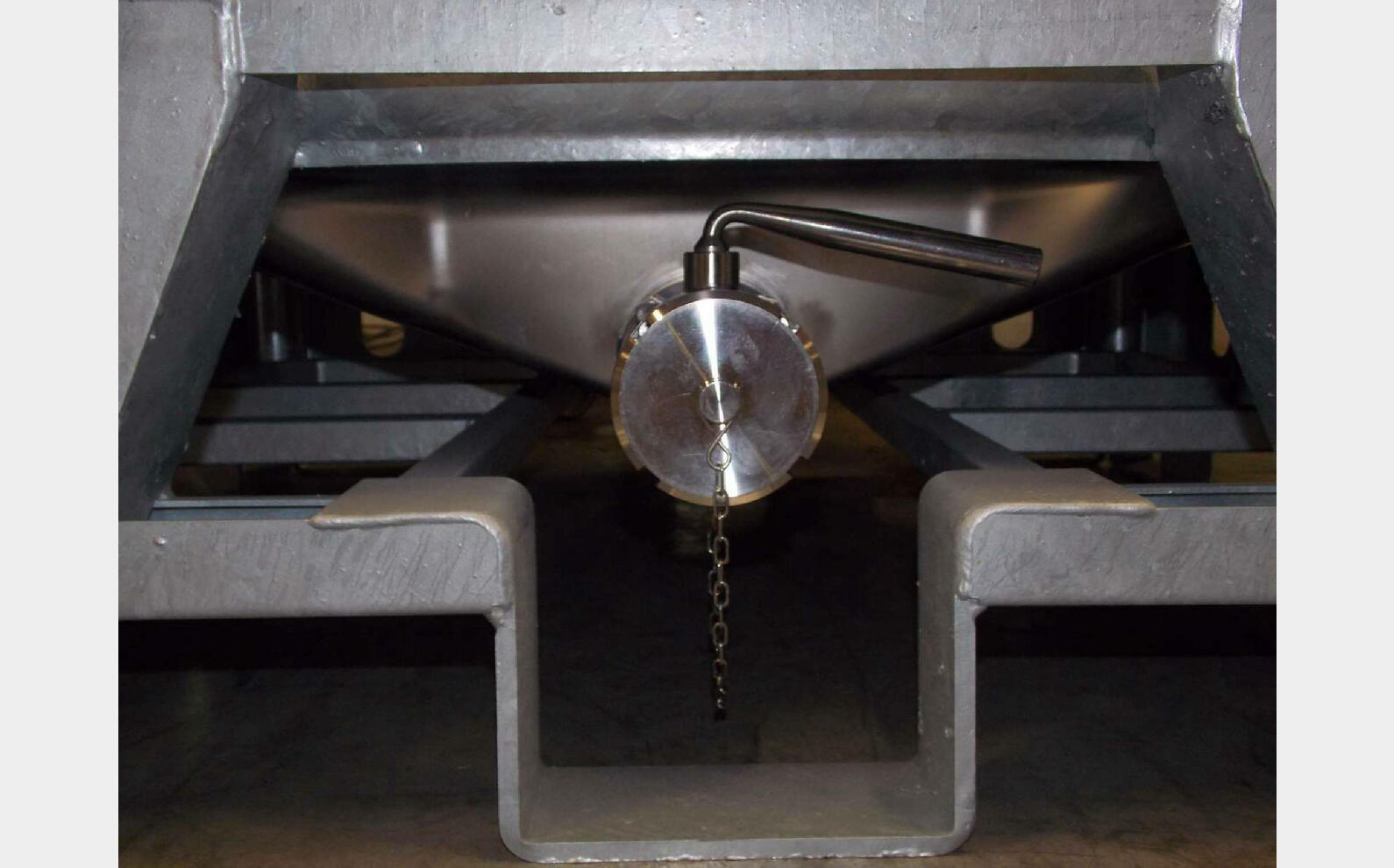 Containers IBC - 304 or 316 stainless steel From 5 HL (500 liters) to 15.36 HL (1536 liters) ARSILAC