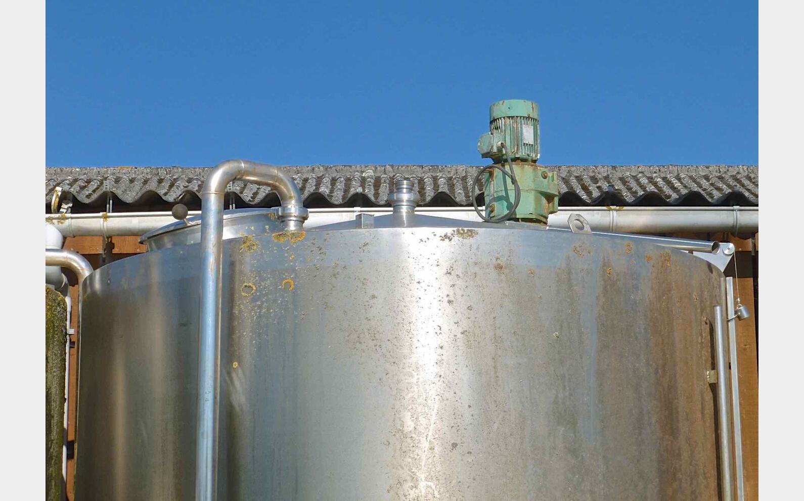 Cuve de m&eacute;lange en inox Provenance : agroalimentaire (m&eacute;lasse) Marque : SCIO