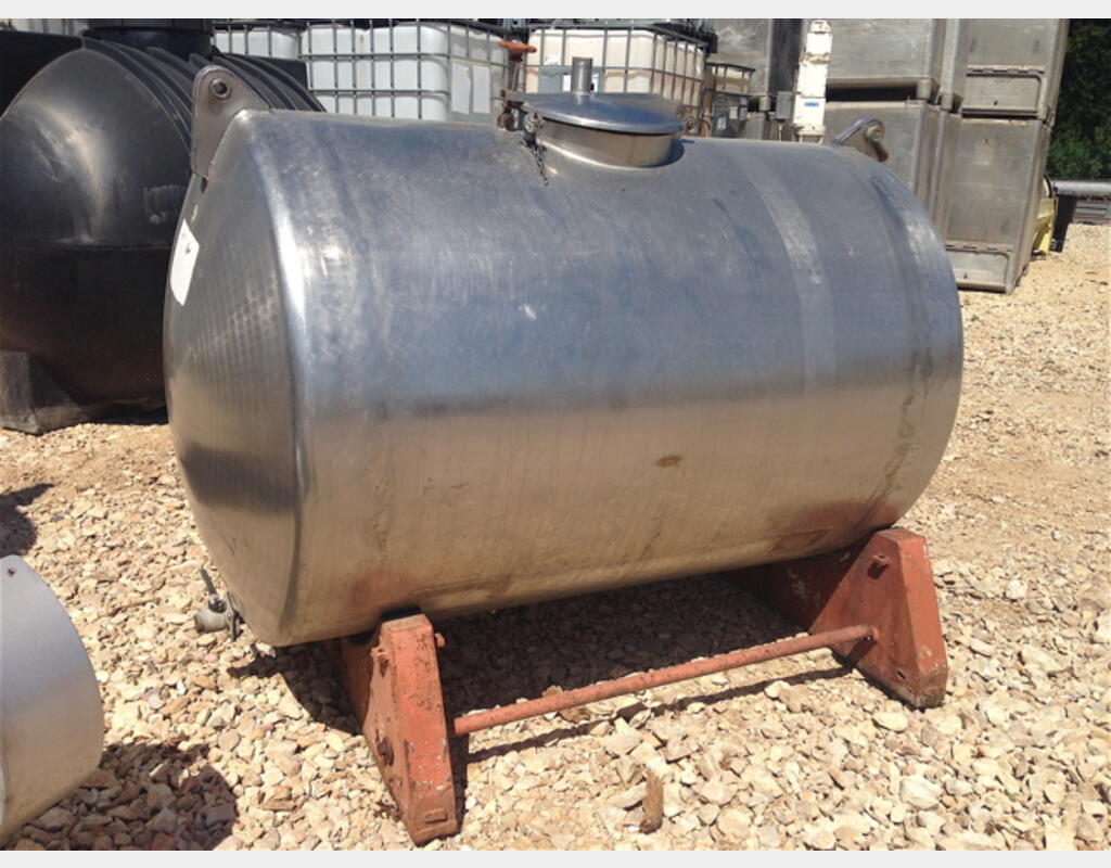 Cuve INOX cylindrique horizontale - Volume : 2100 litres