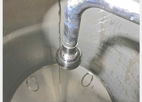 Cuve ferm&eacute;e sur pieds cylindro conique MATERIEL NEUF