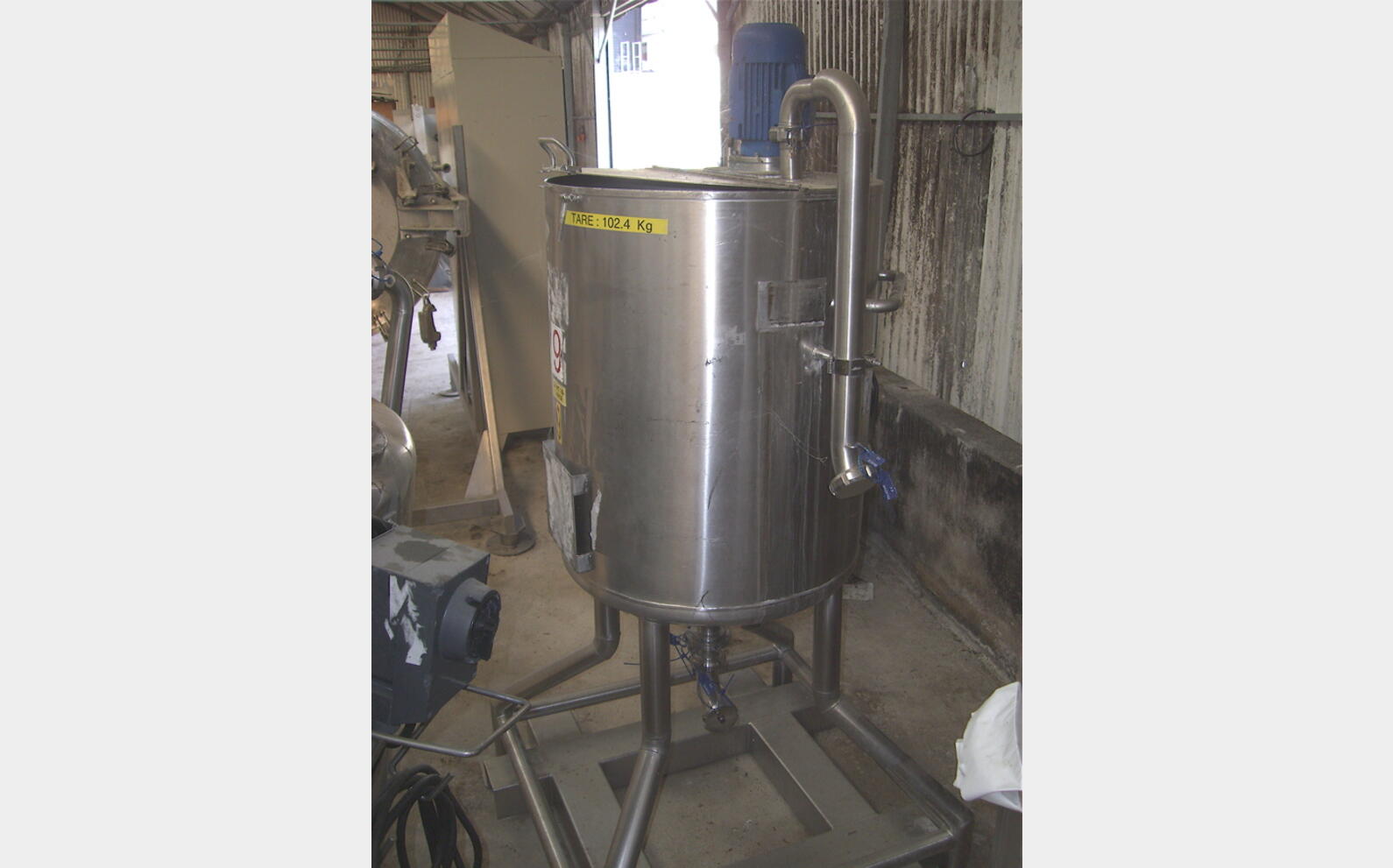 1 cuve inox 316L agit&eacute;e de 200 litres