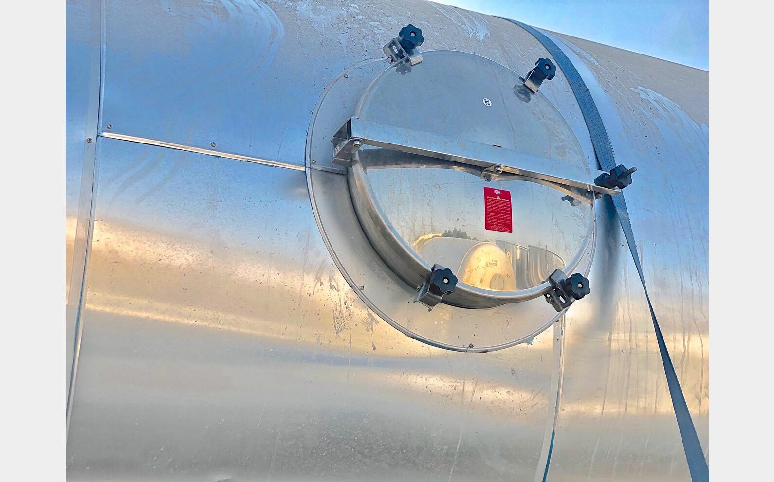 Cuve stockage inox calorifug&eacute;e 120 HL (12 000 litres)
