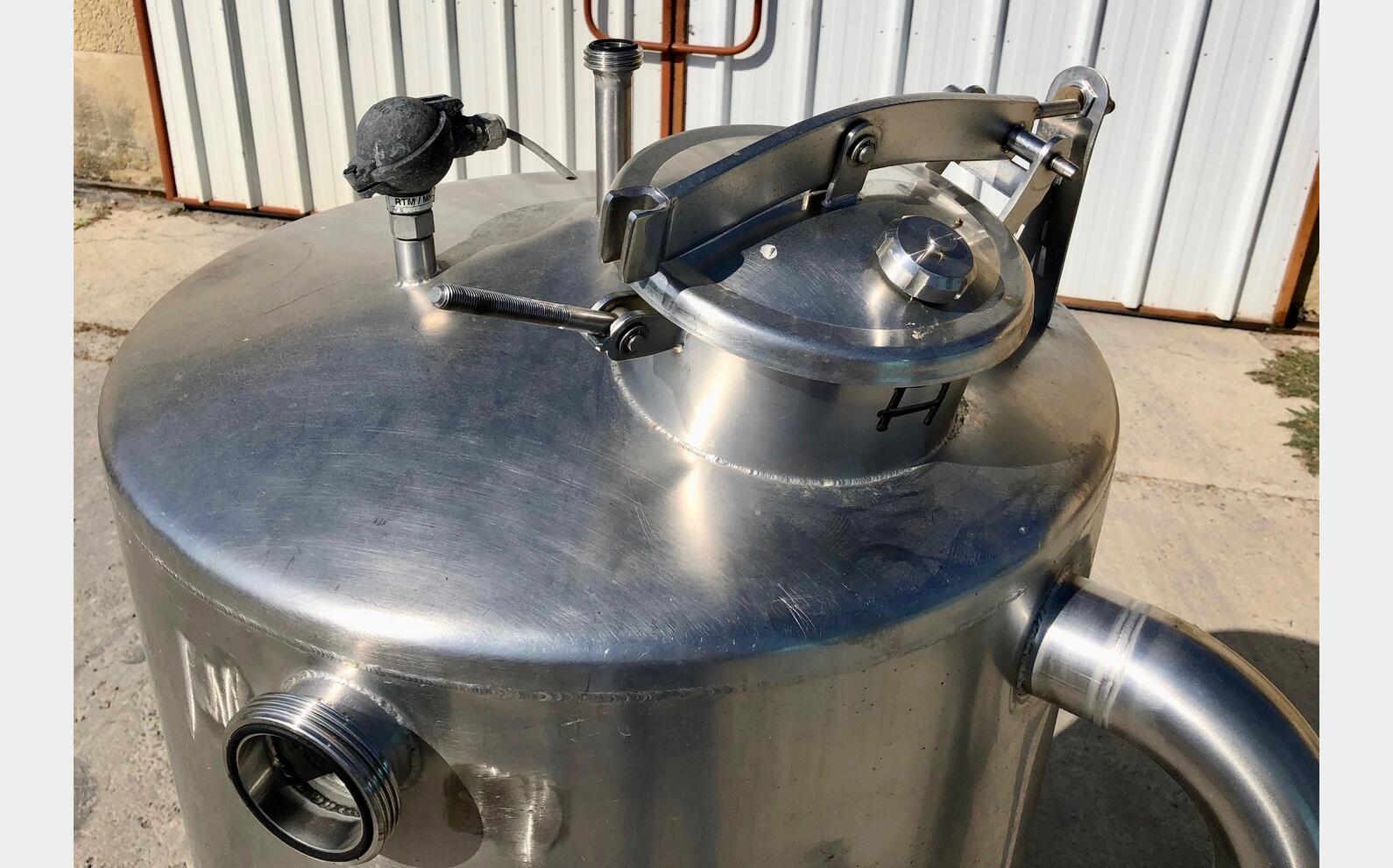 Cuve stockage inox LSDH18 Volume (estimatif) : 450 litres