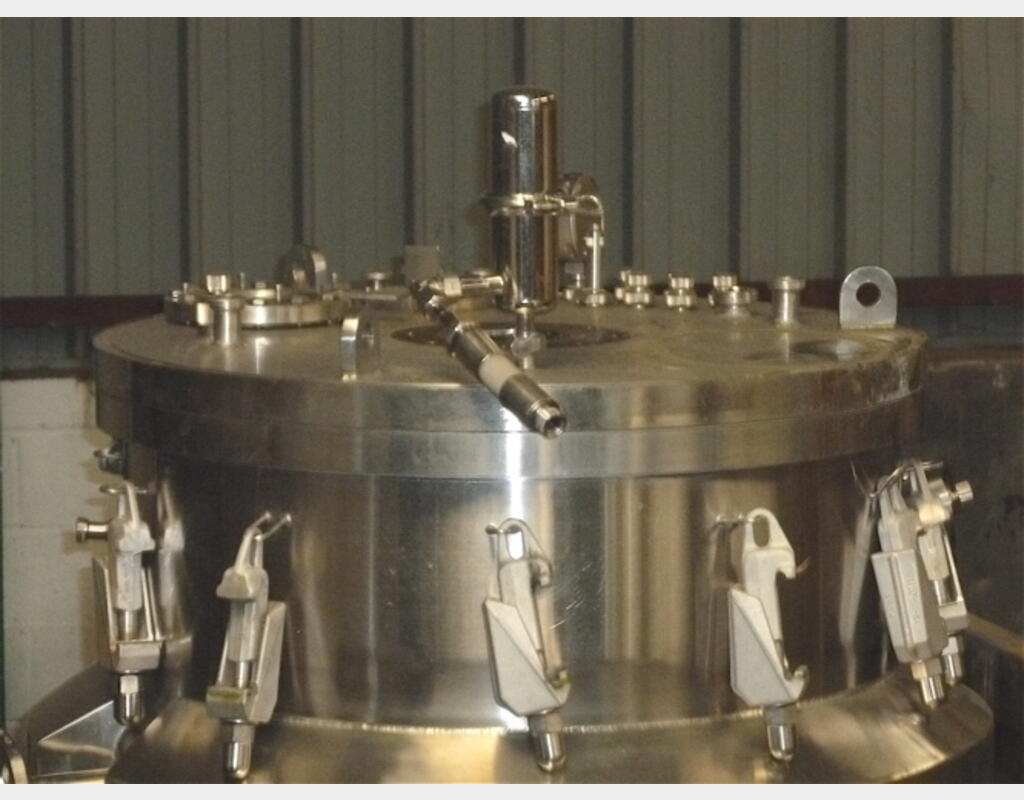 Cuve INOX 750 litres - Marque : B. BRAUN BIOTECH INTERNATIONAL
