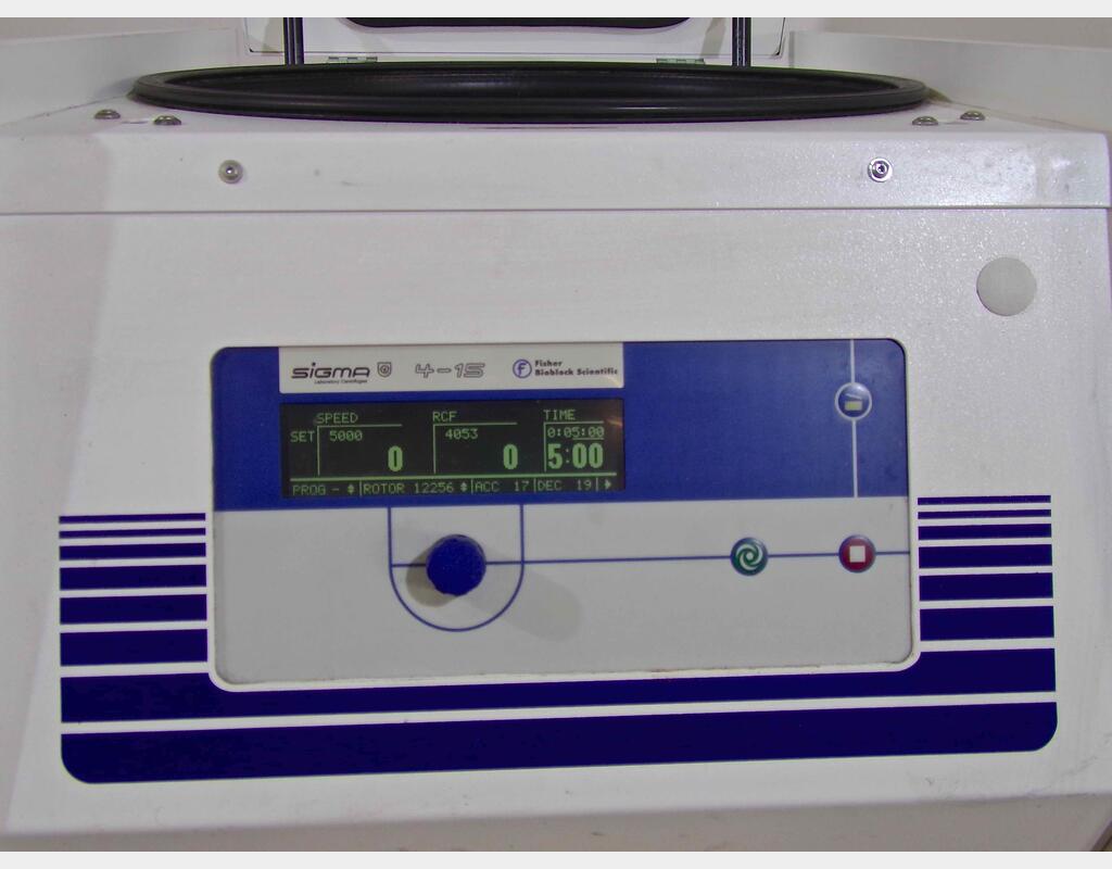 Centrifugeuse SIGMA de laboratoire - Modèle 4-15 ventilée