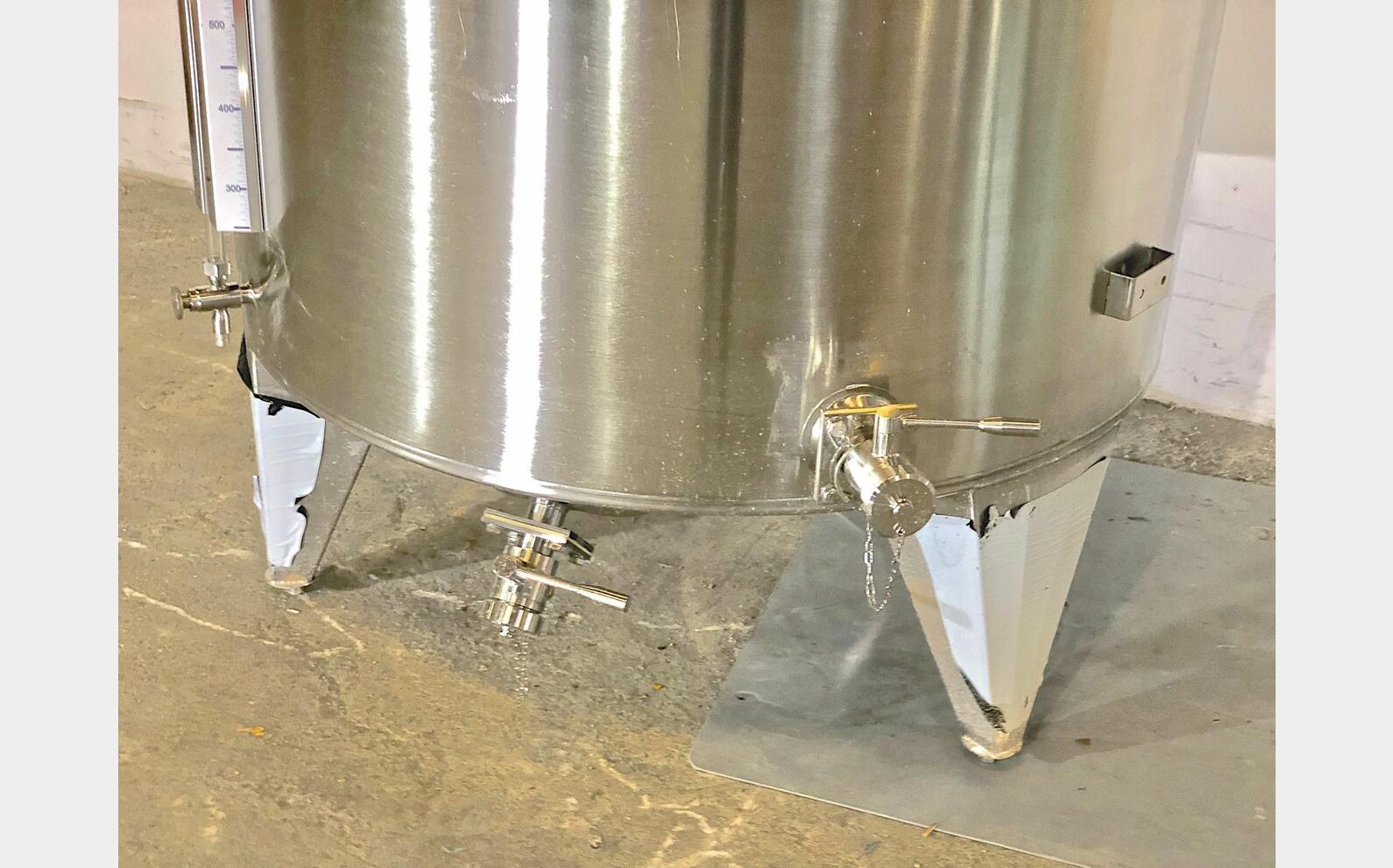 Cuve Inox chapeau flottant de 28 hls MATERIEL NEUF ARSILAC