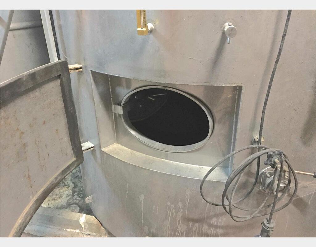 Cuve inox fermée isolée - Volume : 200 hls (20 000 litres)