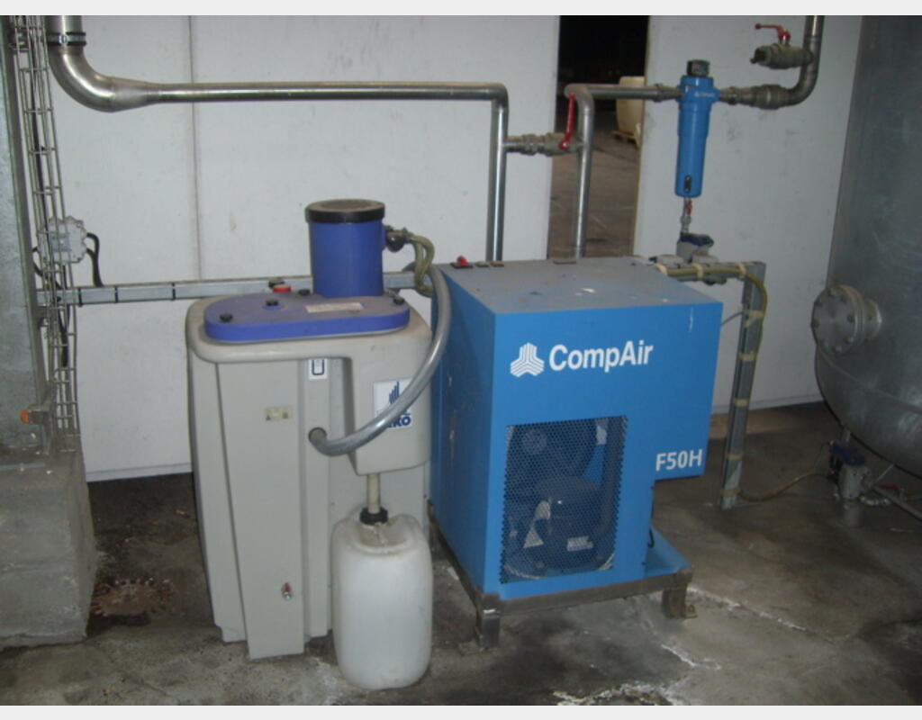 Compresseur COMPAIR avec cuve et - système de filtration