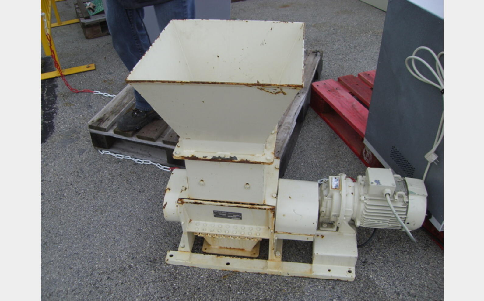 Broyeur GONDARD N&deg; : 21075. Type : CONC.80. Ann&eacute;e : 1992.