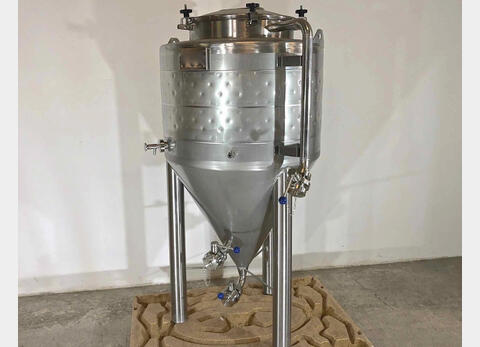Closed tank on cylindrical conical feet 3.2 HL (320 liters) ARSILAC
