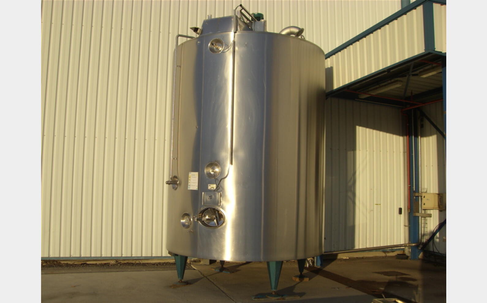 Cuve Inox316 de stockage, Pierre Guerin, isol&eacute;e, agit&eacute;e, r&eacute;chauff&eacute;