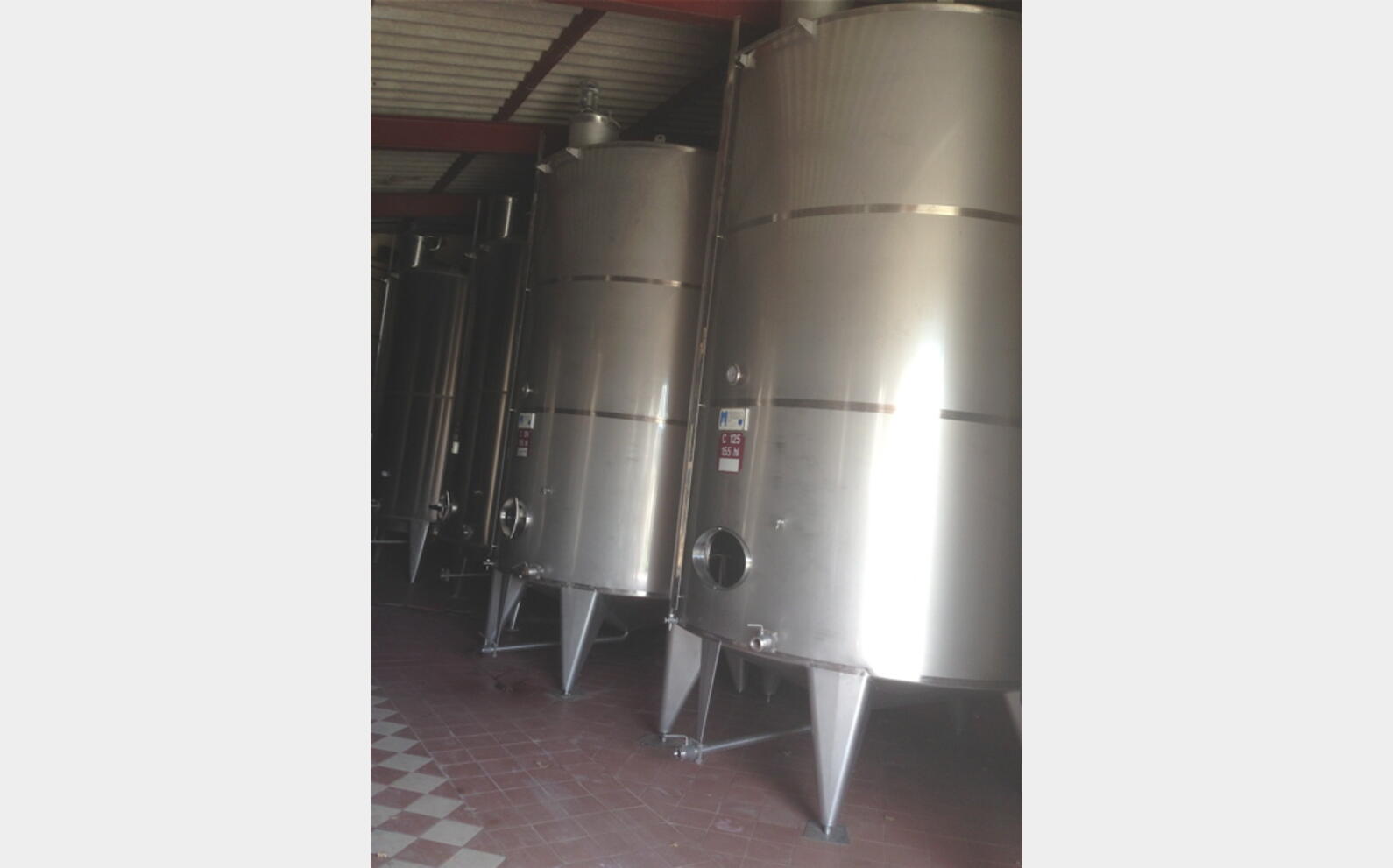 Cuve inox cylindrique verticale