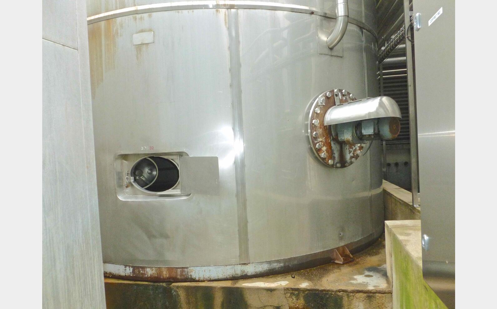 Cuve inox cylindrique verticale