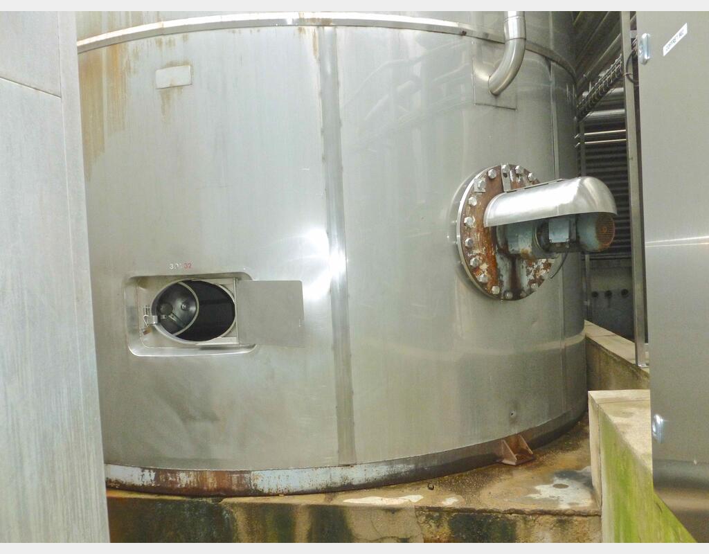 Cuve inox cylindrique verticale agitée - isolée fond plat capacité 1000 hls