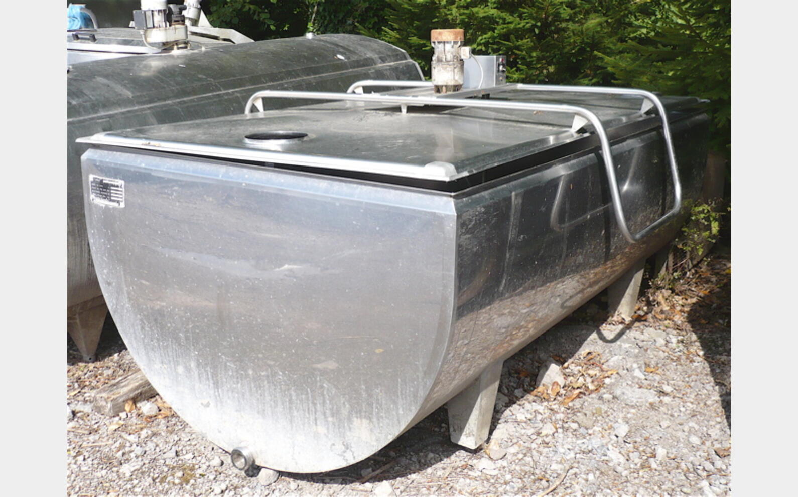 Tank &agrave; lait INOX 304 Volume : 1.600 litres