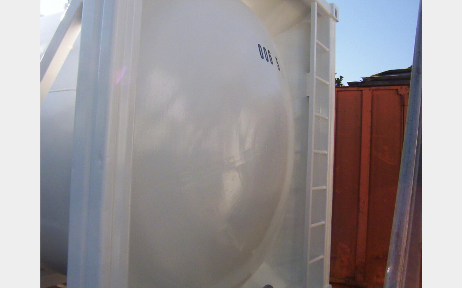 conteneur citerne INOX 304 Volume 17.500 litres Marque : FAUVET GIREL
